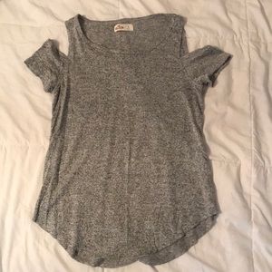 grey t-shirt